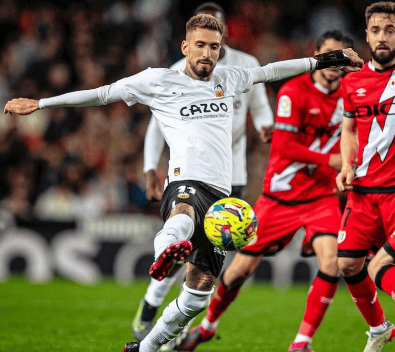 游体育官网-赛地聚焦——西甲冲刺阶段热度飙升；马德里竞技远射贴柱；话题不断；控场能力受关注的简单介绍